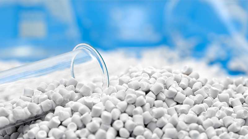 What are the performance advantages of medical grade thermoplastic elastomer TPE materials?